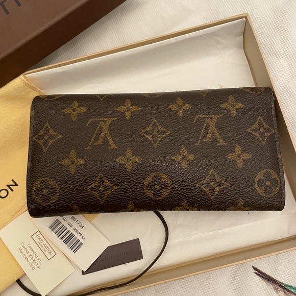 Authentic Louis Vuitton Sarah Wallet - Picture 8 of 9